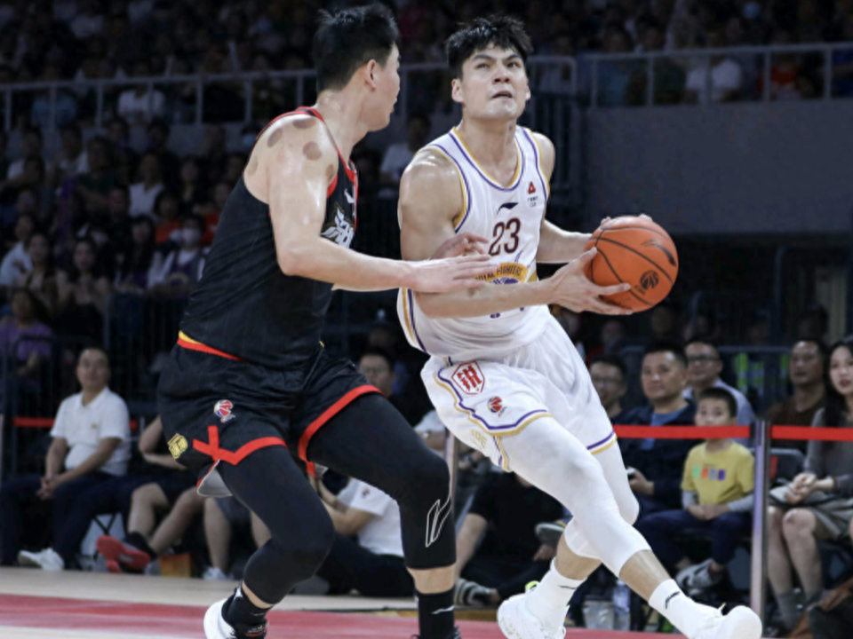 九游体育官网-关于赛前深圳男篮调整名单以备国王杯，调整名单环节打磨，话题不断，临场指挥获称赞的信息